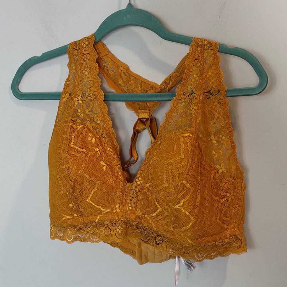Hips and Curves Lace Halter Bralette racer back in Marigold sz medium NWT